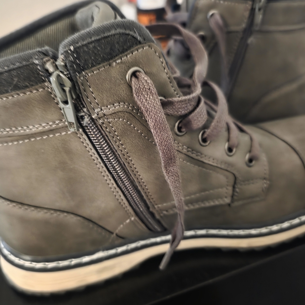 Men's Gray Boots